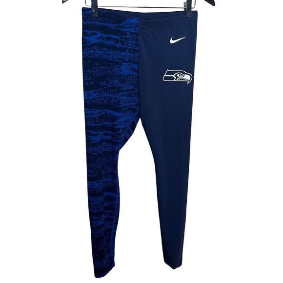 NWT Nike Seahawks Crop Leggings Medium - Picture 1 of 3